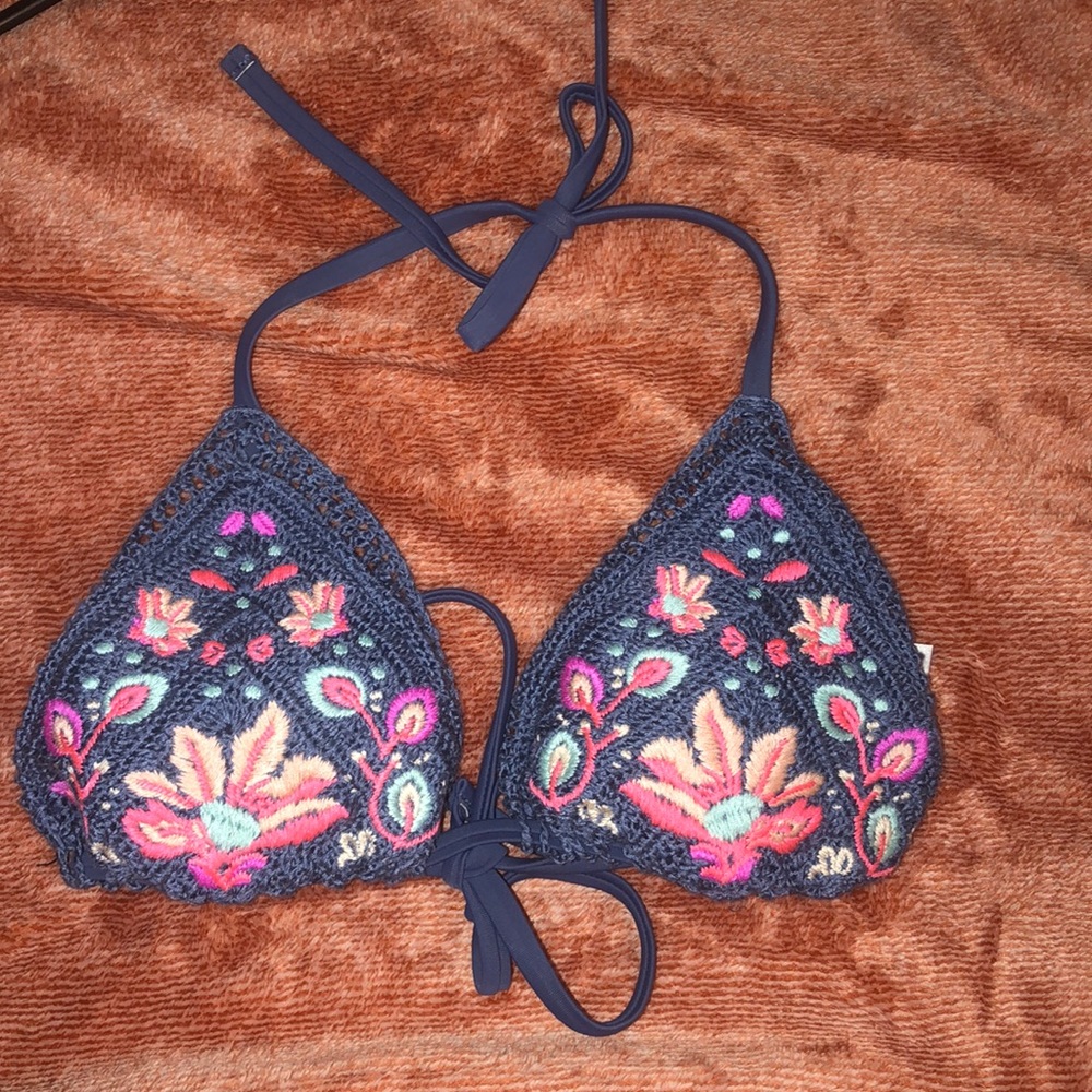 Bikini top